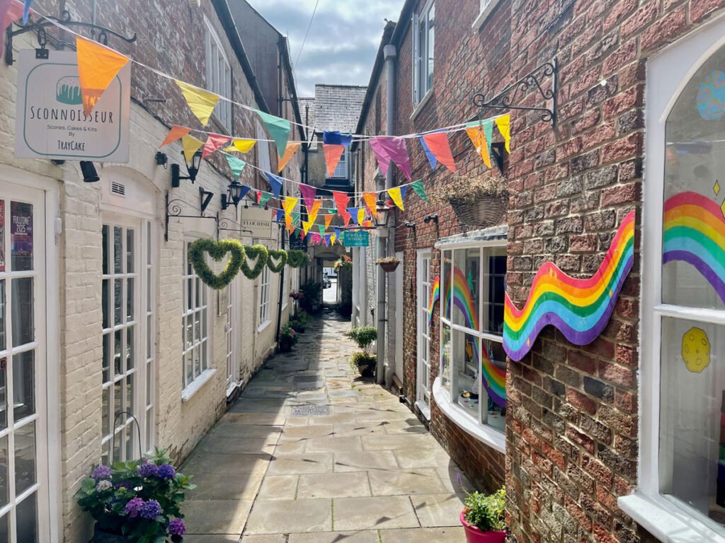 Business optimism in the South West increases as a growing number of companies intend to recruit.